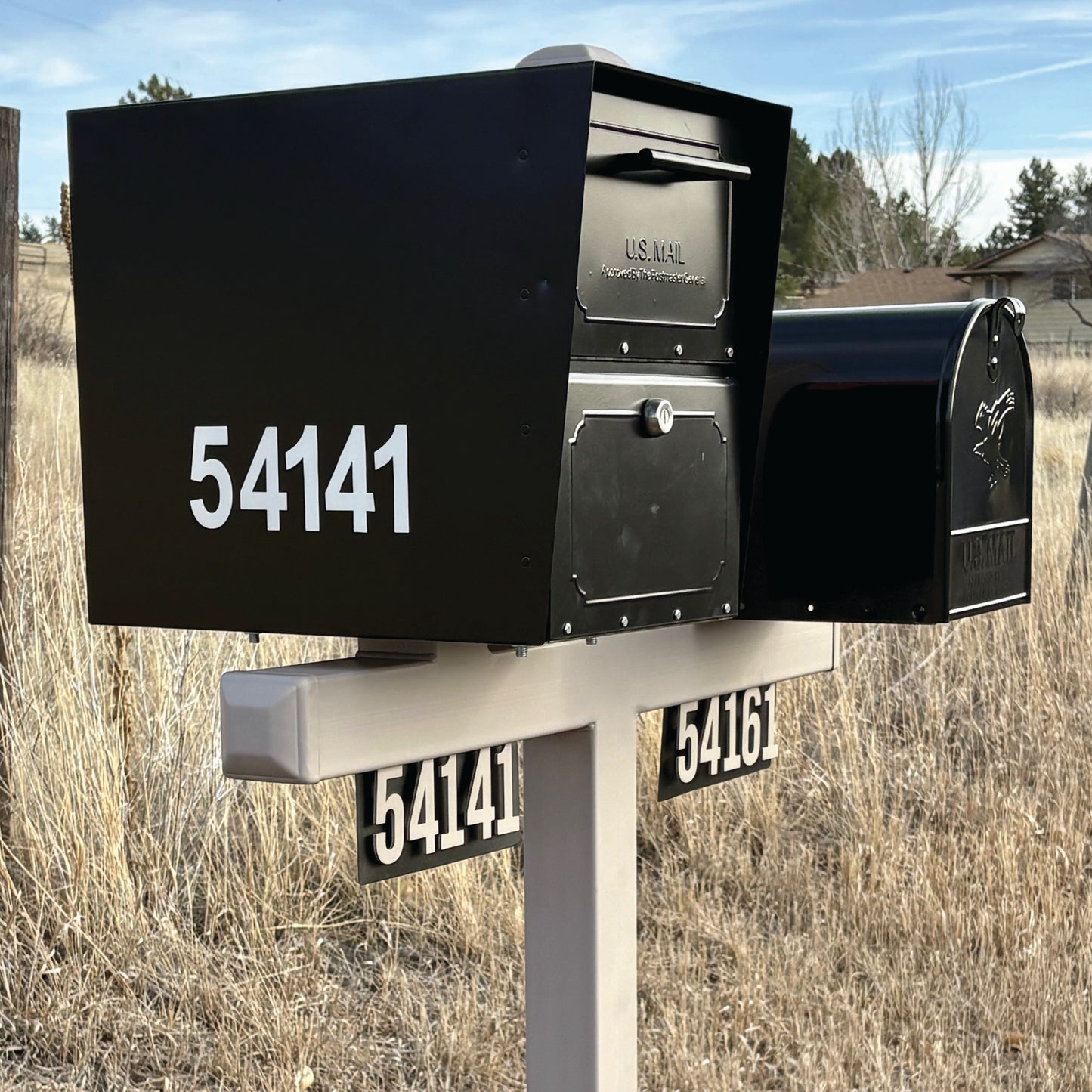 Double Mailbox Stand