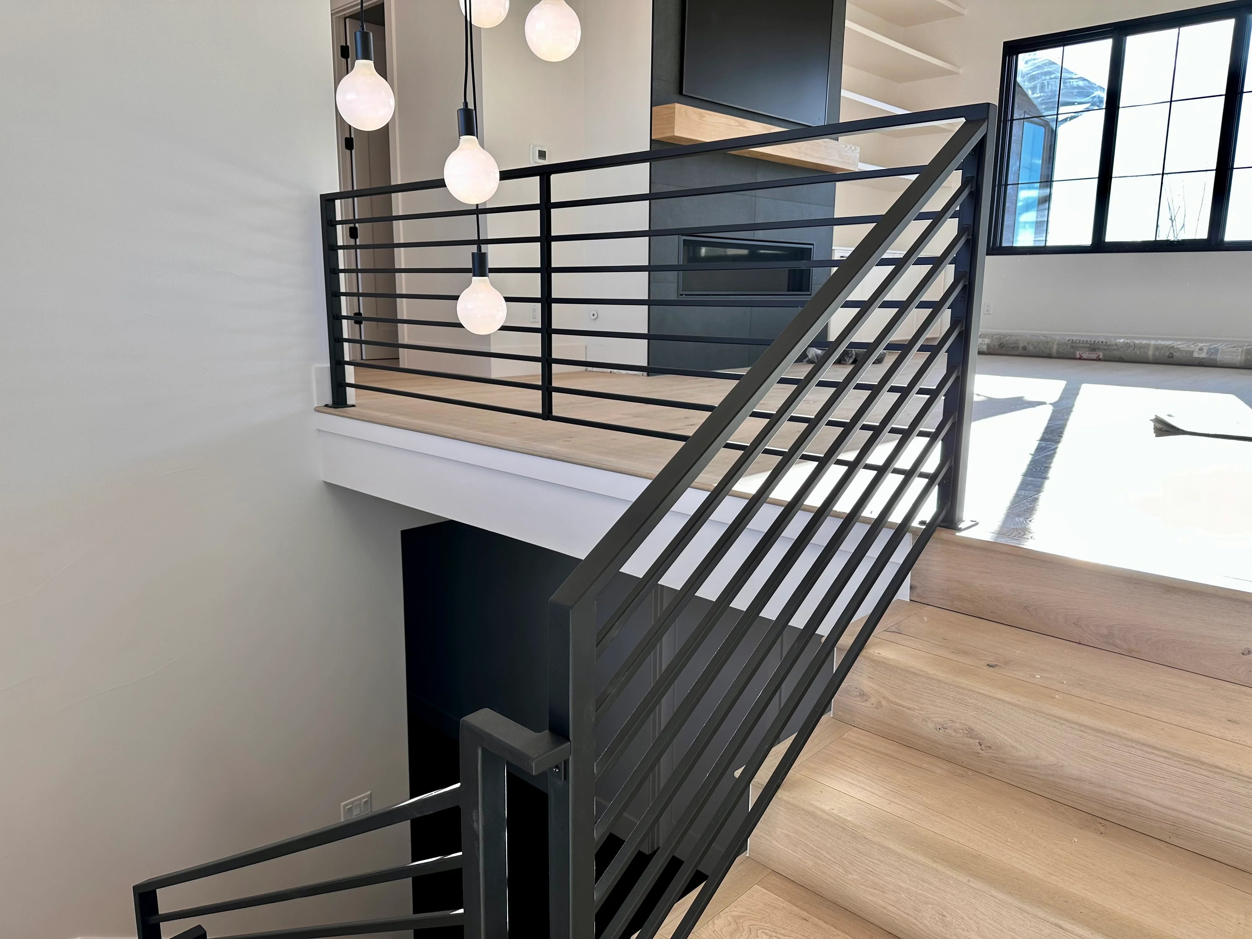 Custom horizontal bar railing
